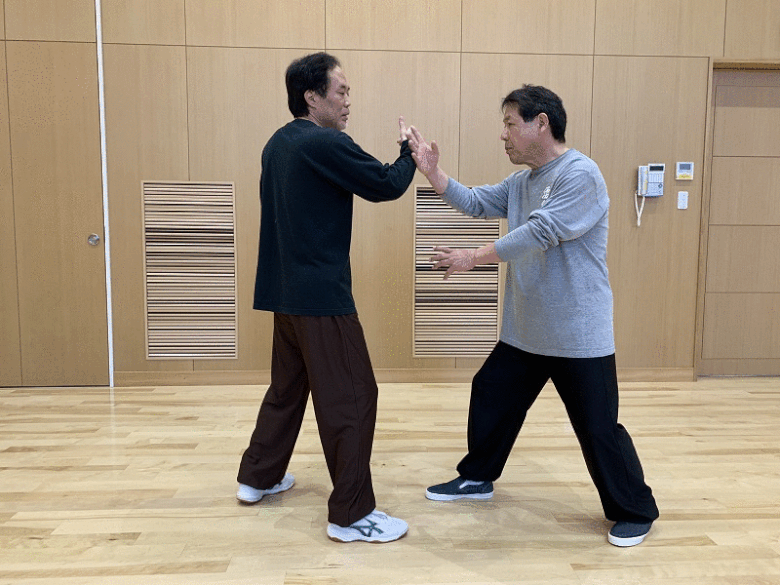 陳式太極拳 金剛搗碓の動作画像